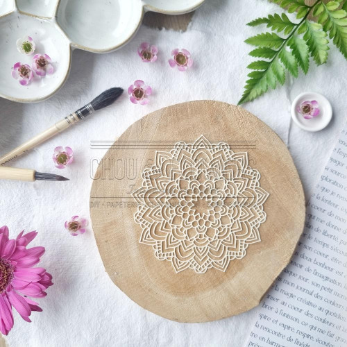 Pochoir 10 x 10 cm Fleur mandala 1