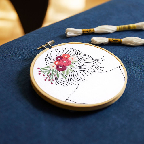 Kit de broderie Coiffure florale