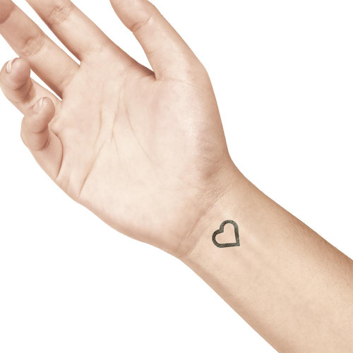 Petite pierre à tatouage Cœur