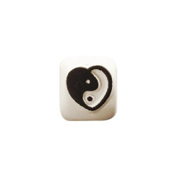 Petite pierre à tatouage Cœur yin-yang
