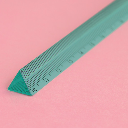 Règle triangulaire 15 cm New Look