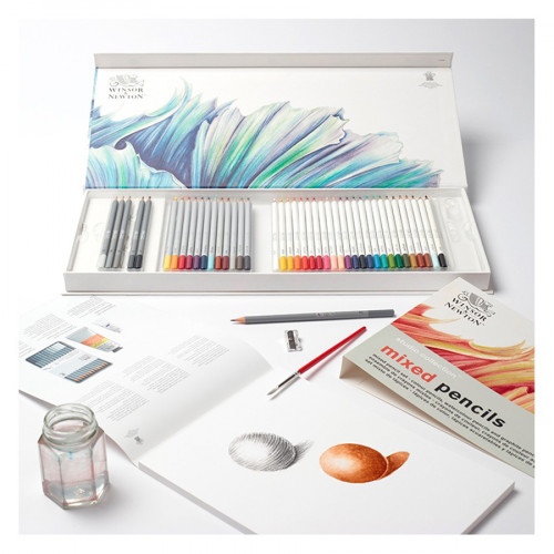 Coffret Crayon de couleur Studio Collection Techniques mixtes 45 pcs