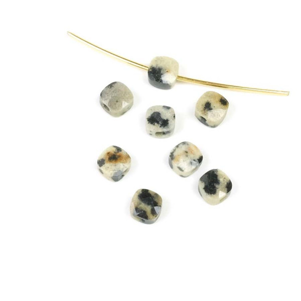 Perle Naturelle Carrée 4 mm Jaspe Dalmatien