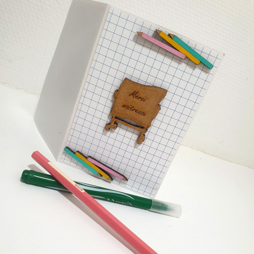 Sujet en bois médium - Trois crayons - 6.7 x 1,7 cm