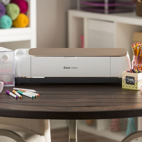 Machine de découpe électronique CRICUT Maker