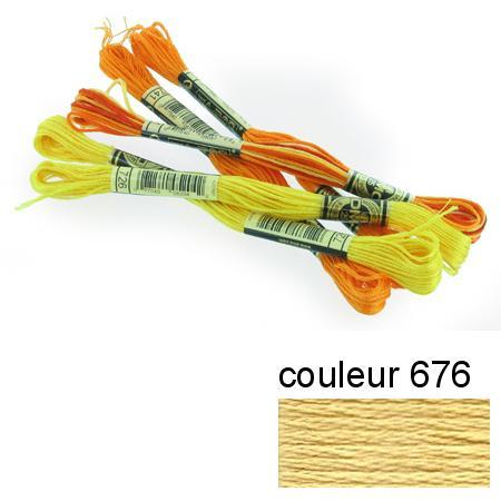 Fil à broder 117 mouliné - couleur 676