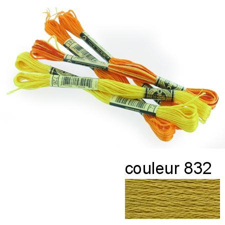 Fil à broder 117 mouliné - couleur 832