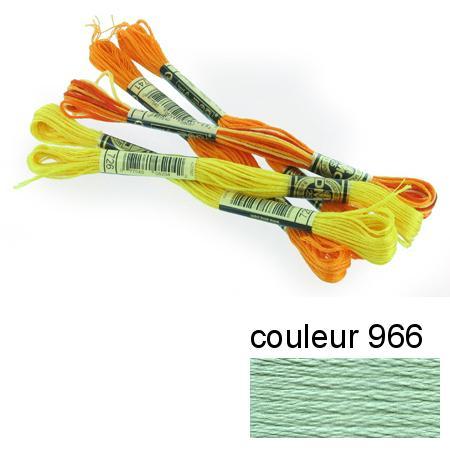 Fil à broder 117 mouliné - couleur 966