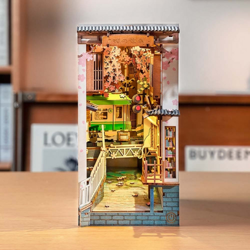 Maquette Book Nook Sakura Densya - Rolife